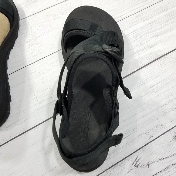 Sandals_&_Flip_Flops